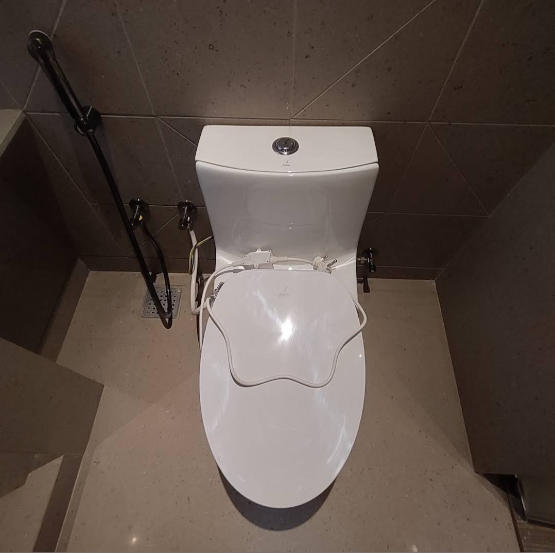 Toilet installation