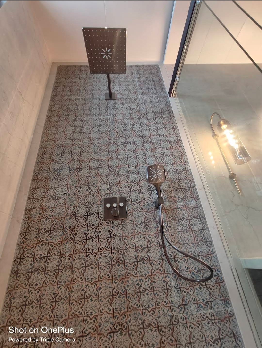 Modern shower